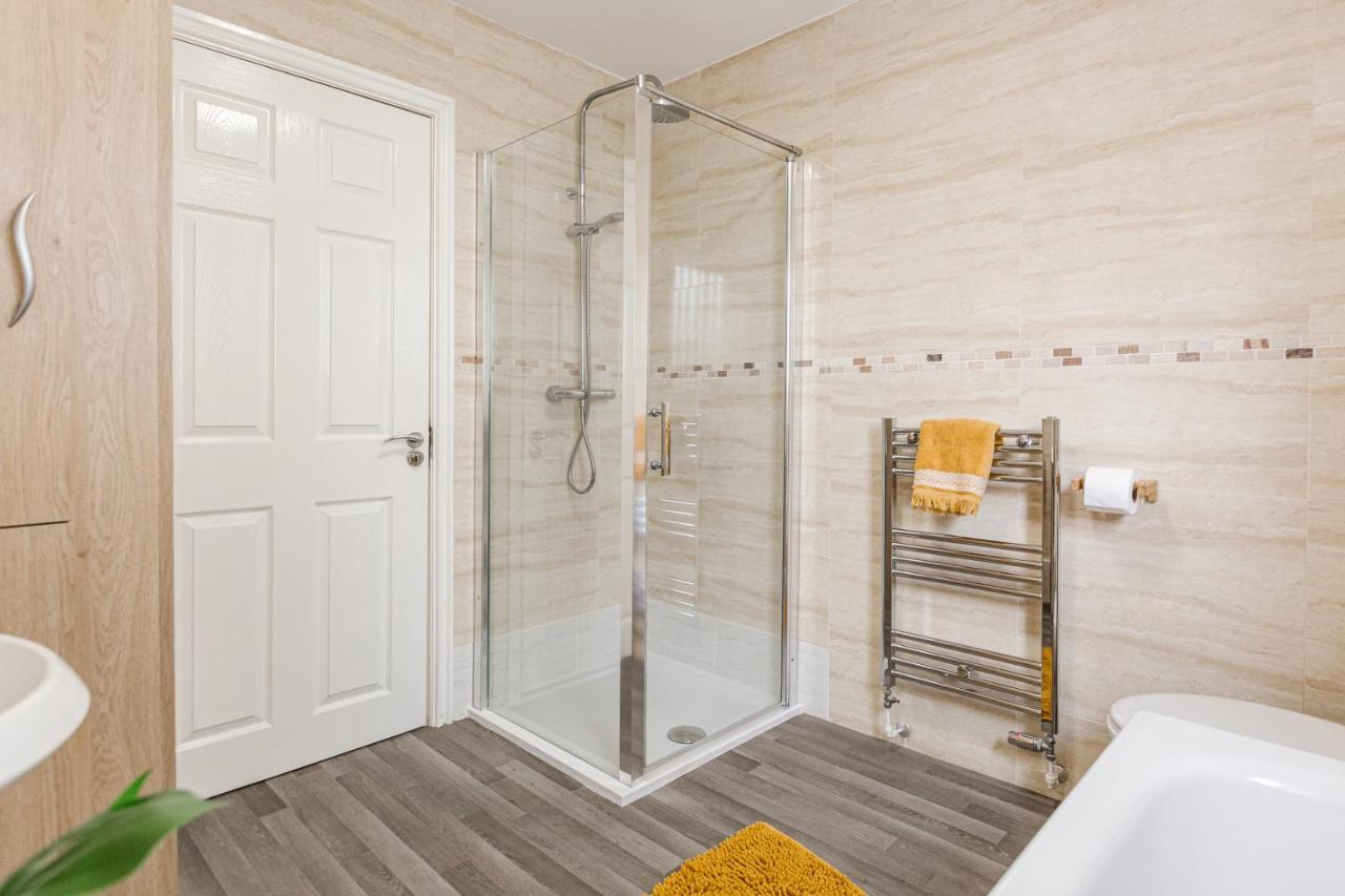 Oxheys House - 5 Bedrooms Contractors Parking Preston  Zewnętrze zdjęcie