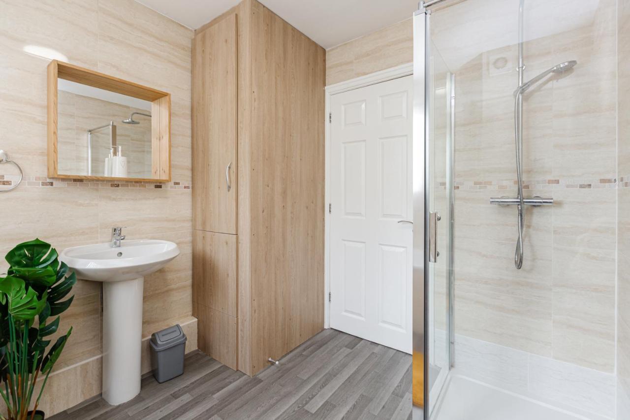 Oxheys House - 5 Bedrooms Contractors Parking Preston  Zewnętrze zdjęcie